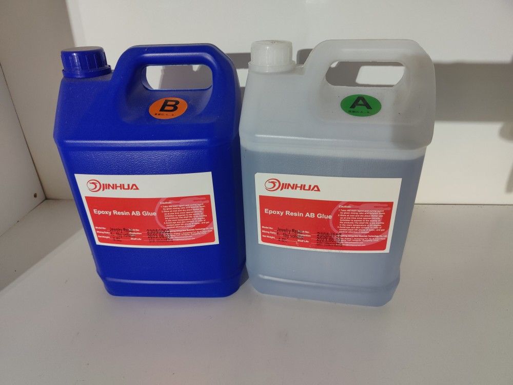 Epoxy Resin Glue And B 4.6 Litters X2