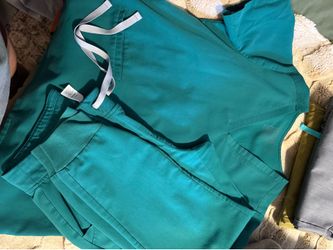 Figs scrubs