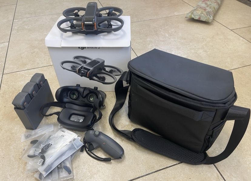 DJI Avata 2 Fly More Combo