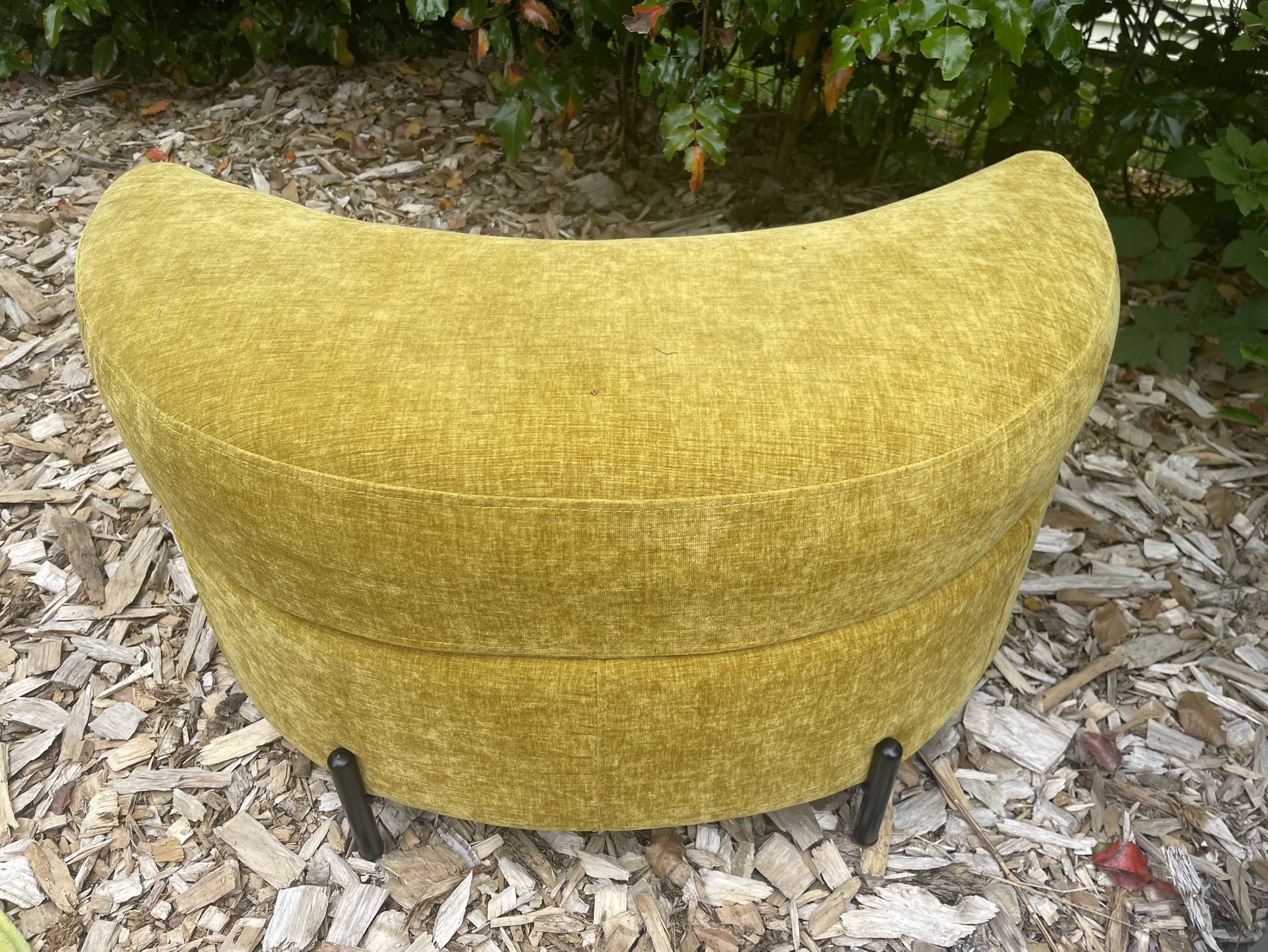 Moon shaped ottoman, yellow