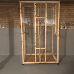 Wood Home Big Birdcage With 3 Wooden Nest H:6F W:43” L:29”