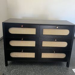 Beautiful 6 Drawer Dresser 