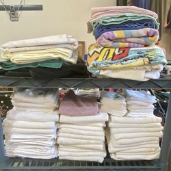Assorted Towels & Washcloths