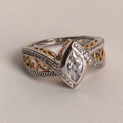 PRETTY WOMENS RHINESTONE RING SIZE 6.5