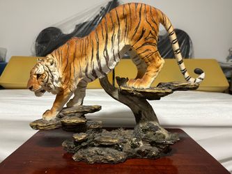 Tiger Decor Figure