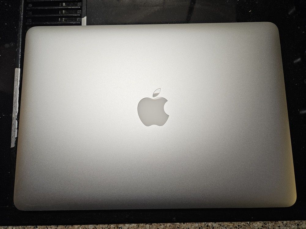 Apple Macbook Air 13-inch, 2017 For Sale
