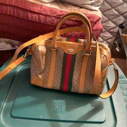  Leather Handbag Used But Is In Excellent Condition 