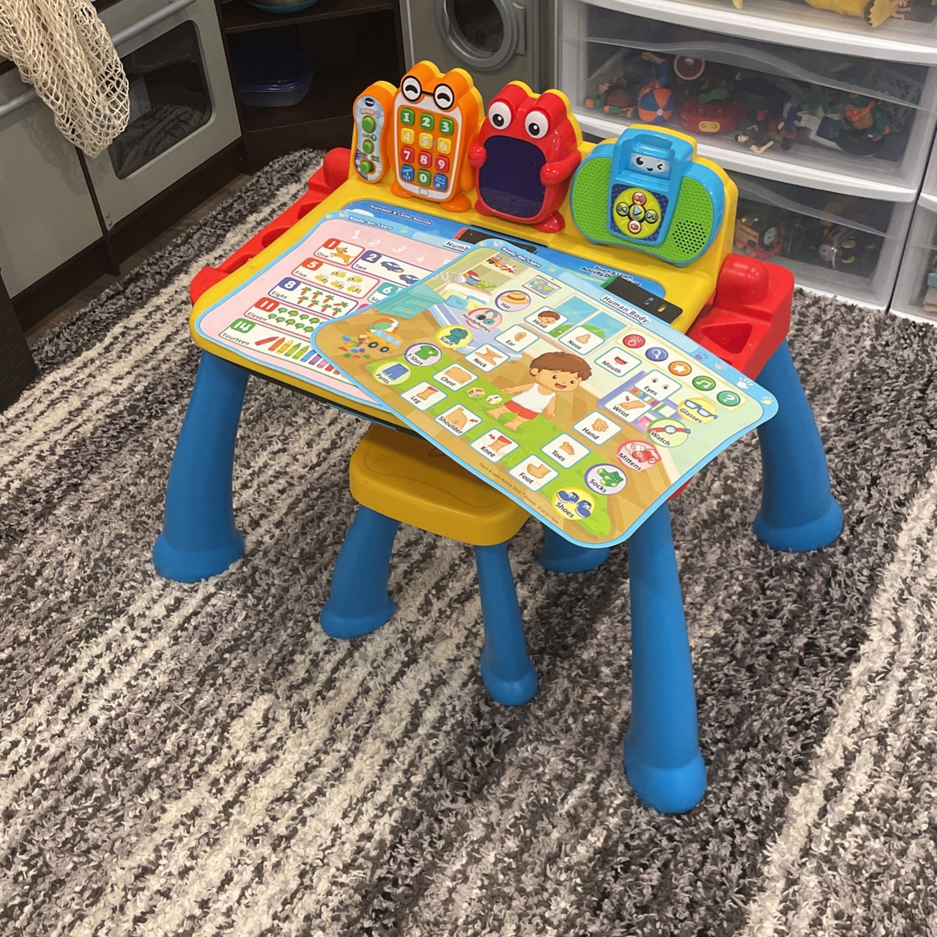 Touch and Learn Activity Desk Deluxe