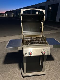 Weber Spirit 2-Burner Gas Grill