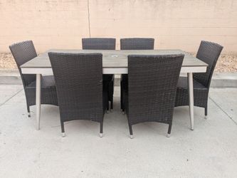 Outdoor Patio Dining Set Table and 6 Chairs