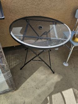 Round Metal Mesh Outdoor Patio Table