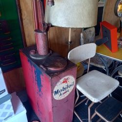 1940s Mobile Oil Dispenser
