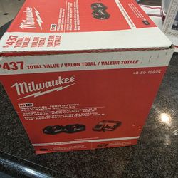 Milwauekee Battery Set With Charger
