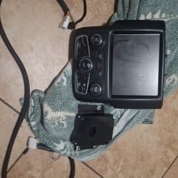 8.4 UConnect  With Apple Car Play 