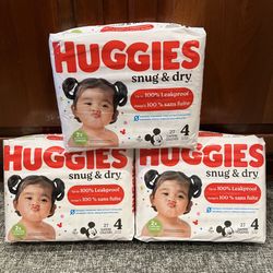 Huggies Snug & Dry Size 4 Diapers 22-37 LB 27 Diapers Each | 3 Packs For $22