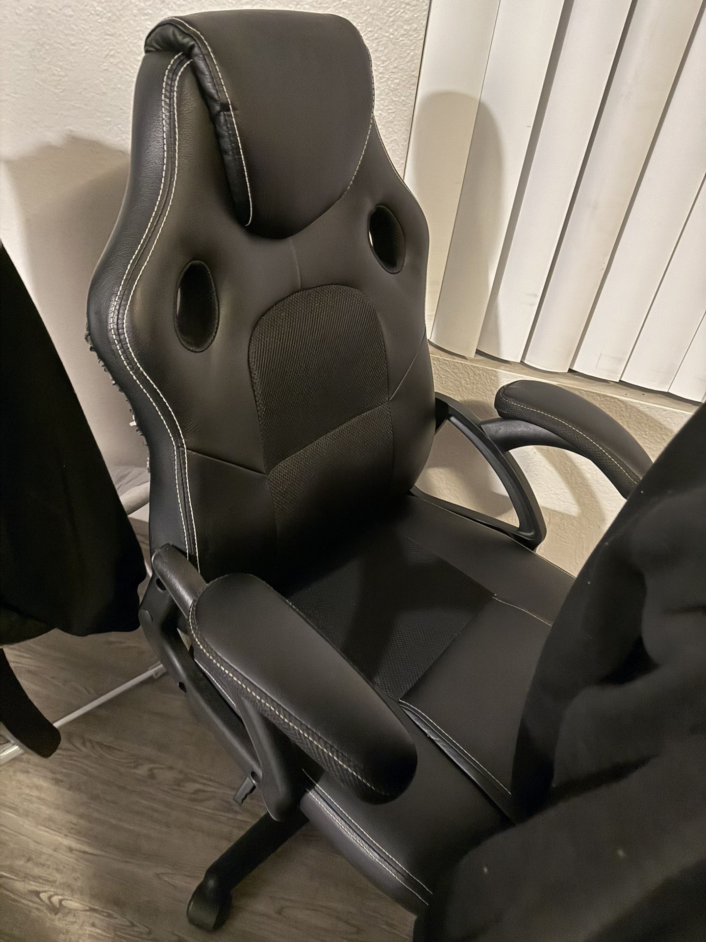 Adjustable Computer Desk, 2 Chairs And Walking Pad