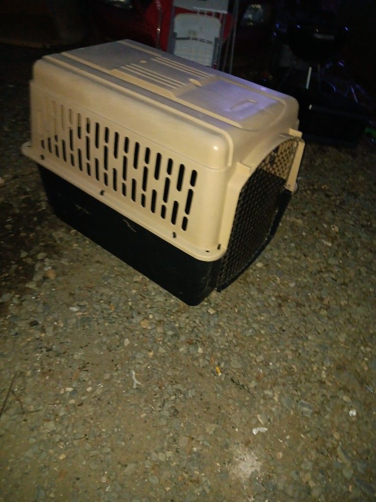 Big Dog Crate 20.00