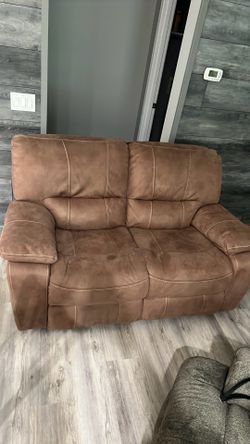 Reclining love seat