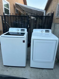 Samsung washer & gas dryer set