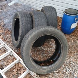 275 55 R20
