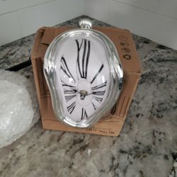 Melting Clock Decorative 