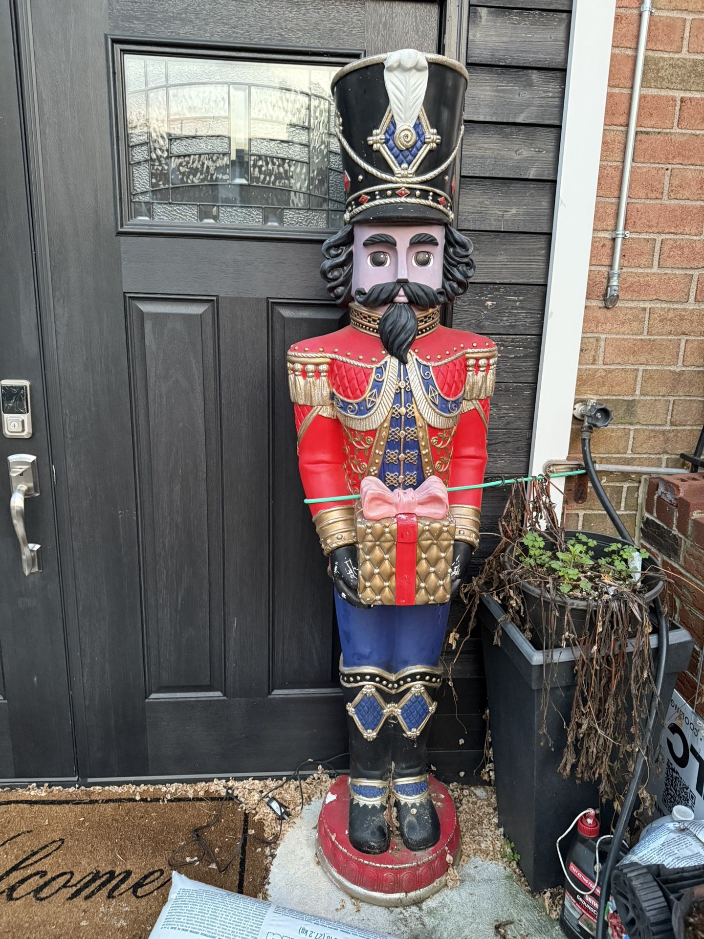 6 ft acrylic Outdoor/indoor Soldiers W/ LED Lights - Sam’s club