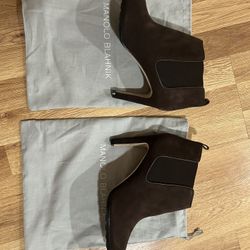 Manolo Blahnik Dildi Boots Size 40 NEW