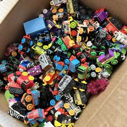 130 Thomas minis 2carrying cases