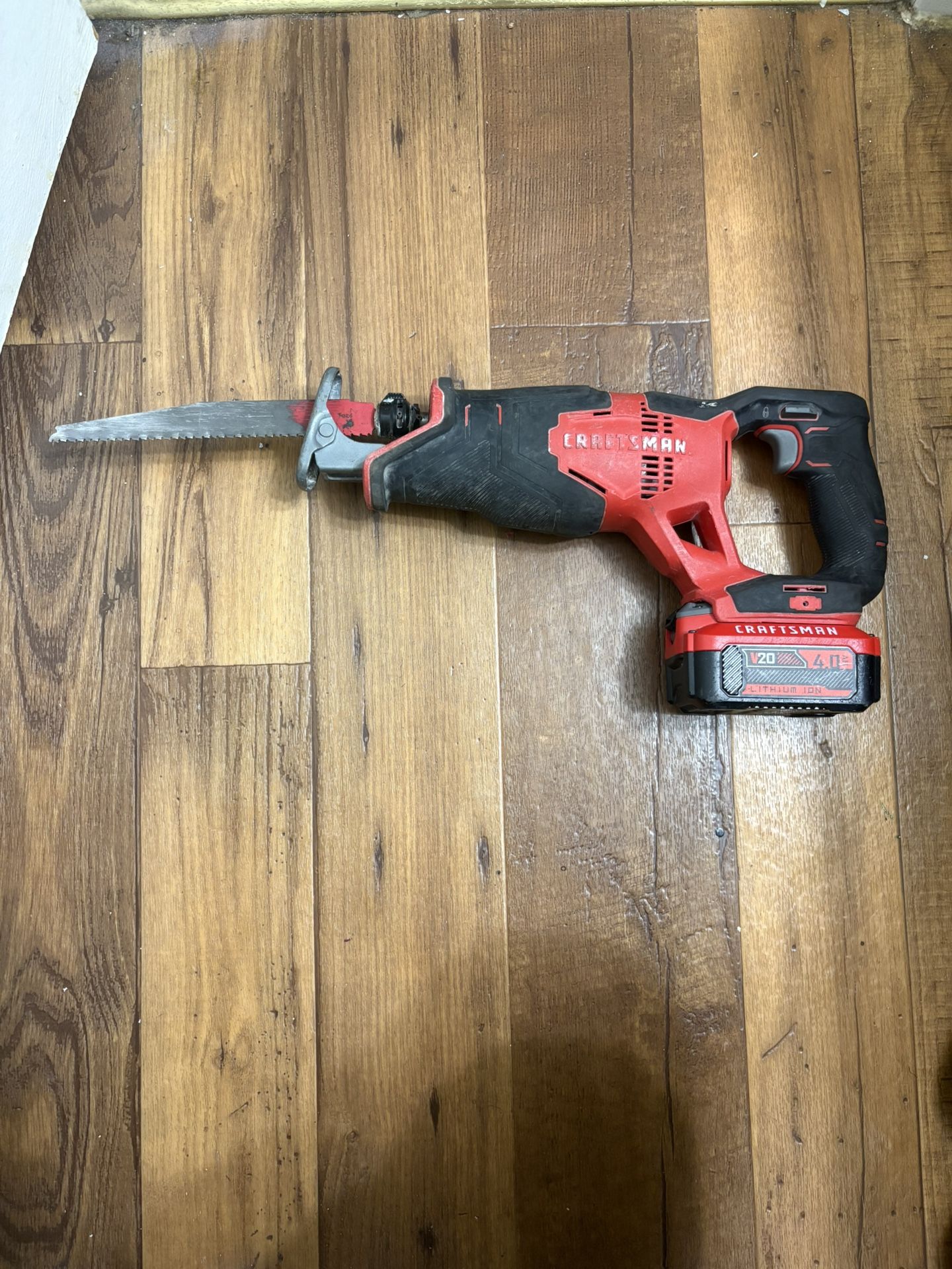 CRAFTSMAN V20 20-volt Max Variable Speed Cordless Reciprocating Saw ( Battery Included)