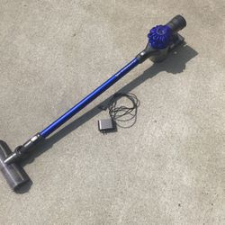 Dyson V 6 Stick Vac