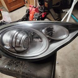 Porsche Panamera S RIGHT HEADLIGHT $300