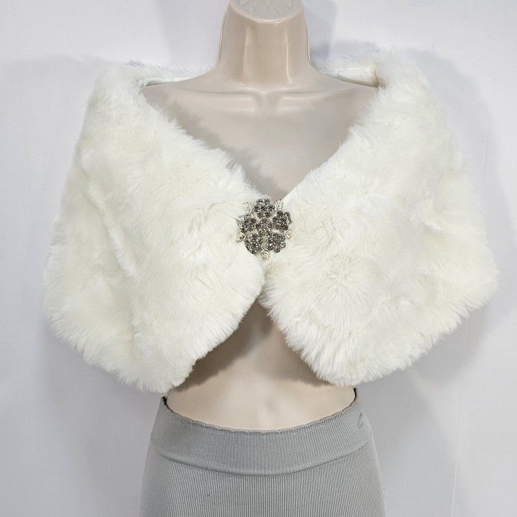 White Faux Fur Bridal Shawl Wrap with Crystal Brooch, Elegant Stole Cape