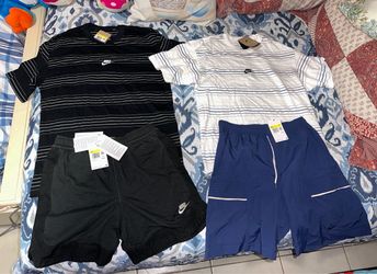 Men’s Size Small Nike Tee Shirts & Shorts