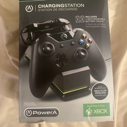 (NEW) Xbox One Dual Charging Dock & 2 Battery Packs