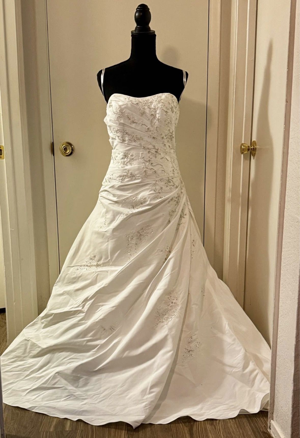 Davids Bridal Wedding Dress