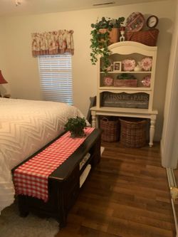 Farmhouse/Antique furniture