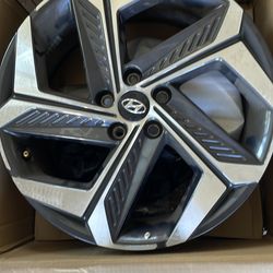 19” wheels only have three of them