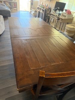 Kitchen table