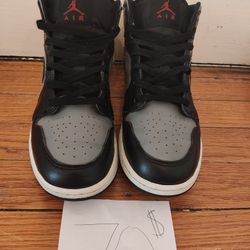 Jordan 1 Mid Black And Gray, Gym Red