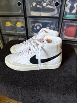 NIKE BLAZER MID 77