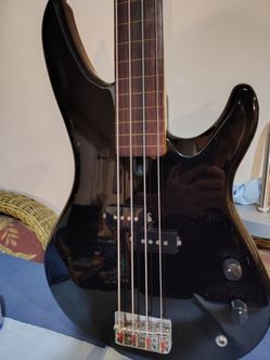 Yamaha RBX250F Fretless Bass