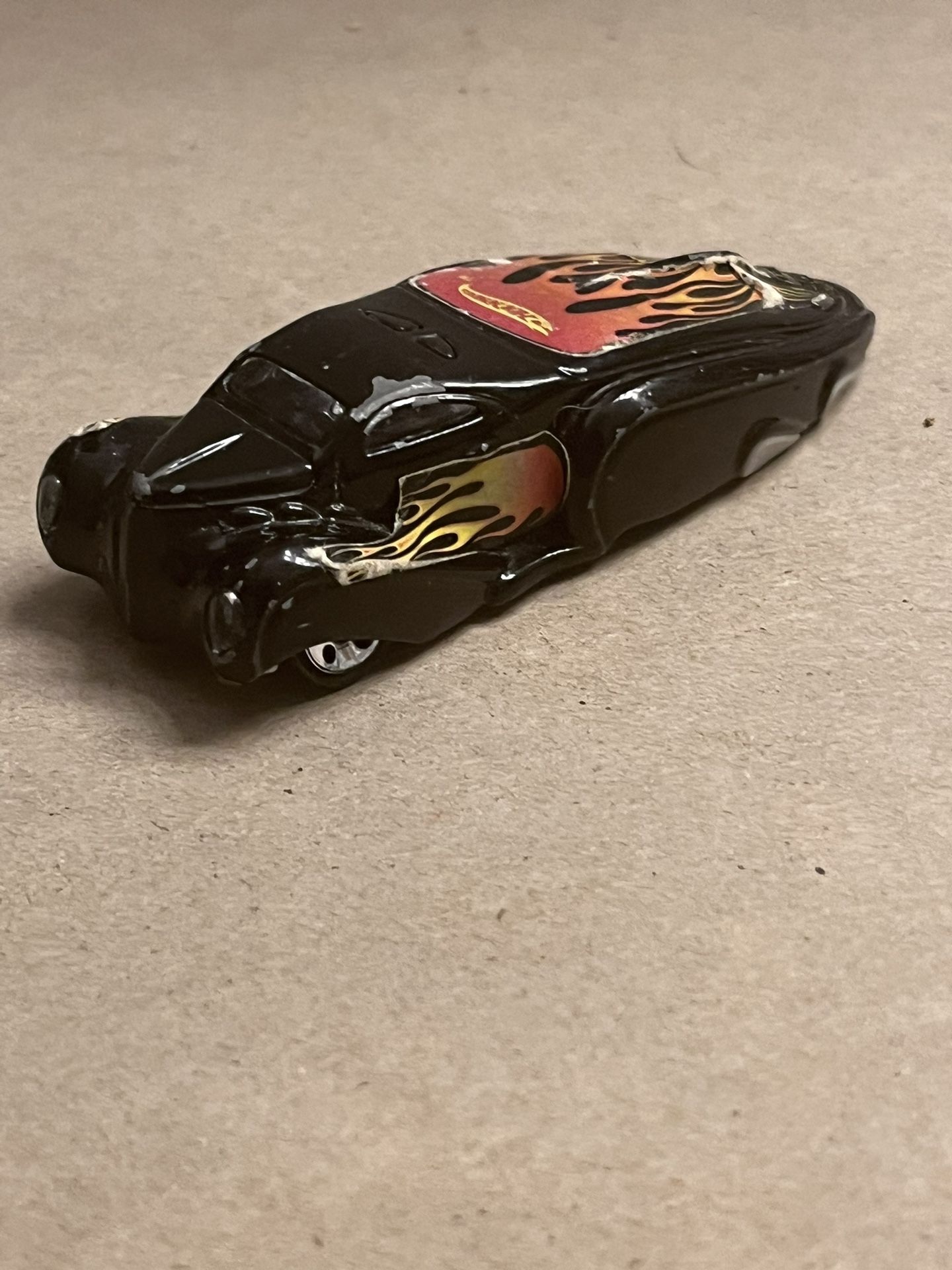 Hot Wheels Dark Red OOZ Coupe with Flame Detailing, 