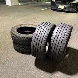 Set of tires for Toyota Prius