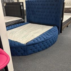 Queen Storage Bed With Bluetooth Speakers And Chargers Was 1000 Now It’s 399