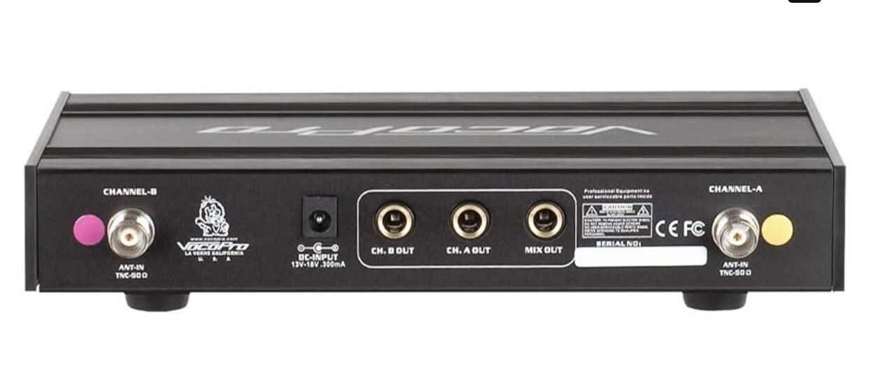 VOCOPro UHF 3205 9UHF Dual Channel Rechargeable Wireless Microphone System Home audio & Stereos