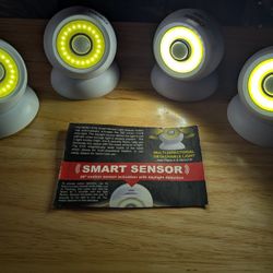 NEBO EYE SMART SENSOR LIGHTS (4)
