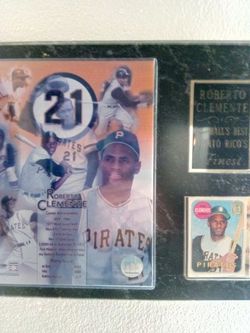 Roberto Clemente Card With Plaque