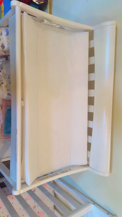Baby storage changing table matt included