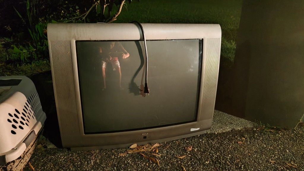 **FREE CRT PICKUP/HAUL**