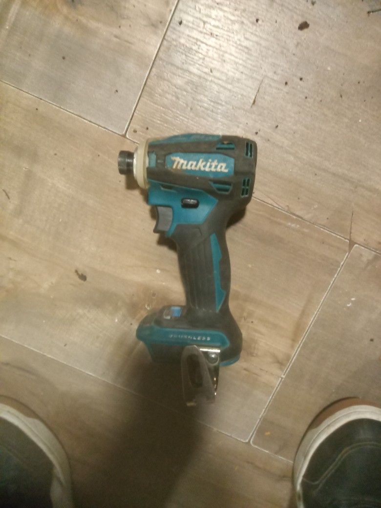Makita Xdt19